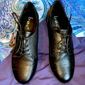 B.O.C. Oxford Amble black. New with box